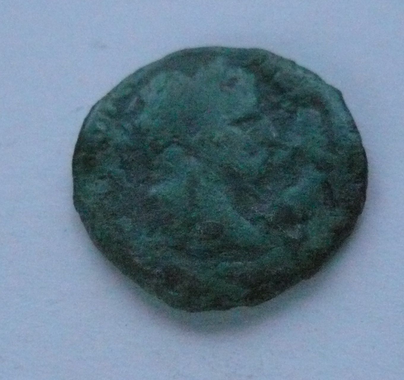 AE-18, postava s hroznem, Caraella, 198-27, Thrákie