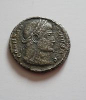 AE-3, Constantinus I., 307-37, táborová brána, Řím císařství