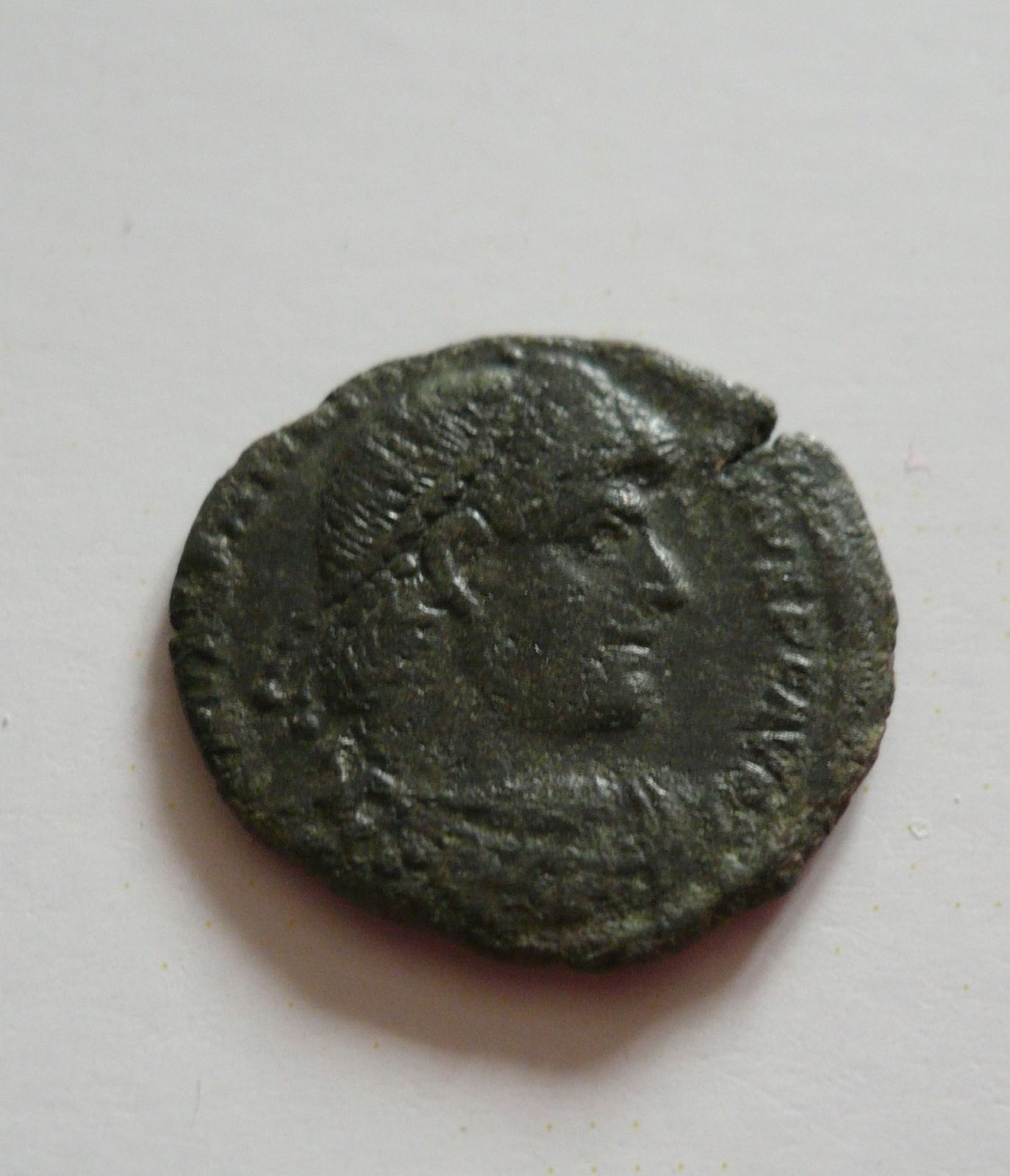 AE-3, Valentinianus I., 364-375, Viktorie vlevo, Řím císařství