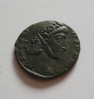 AE-4, Constantinus jako Augustus, Vot ve věnci, Constantinopolis, Řím císařství