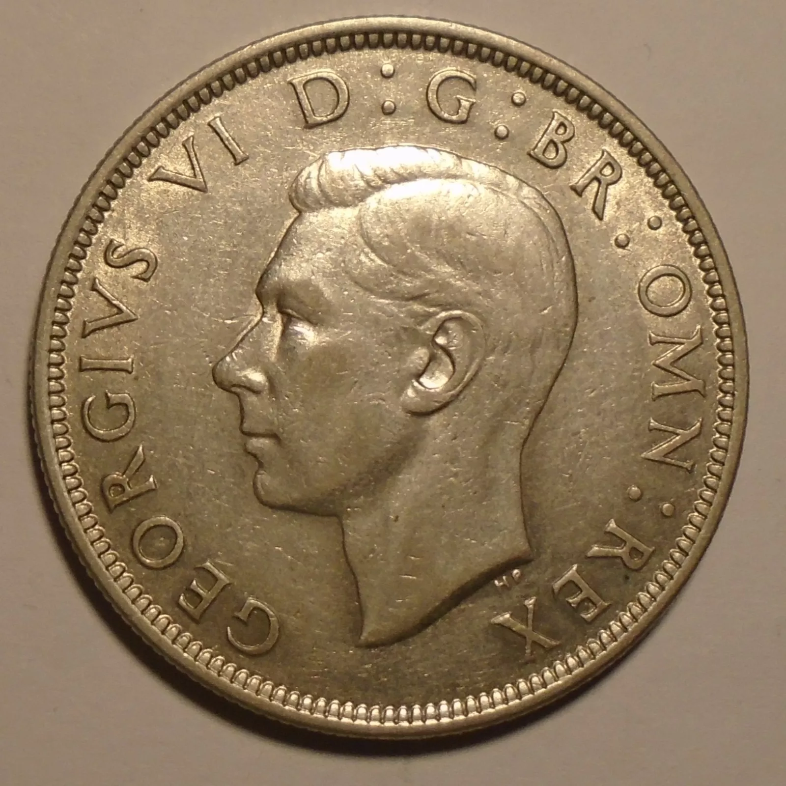 V. Británie 1/2 Crown 1945