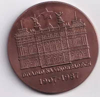 ČSSR-80 let divadla na Vinohradech