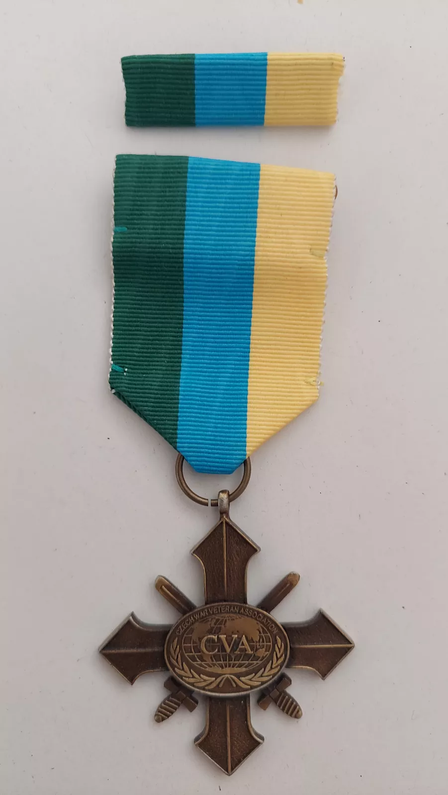 Kříž voj.záložníku CVA - zl.stupeň, ČR