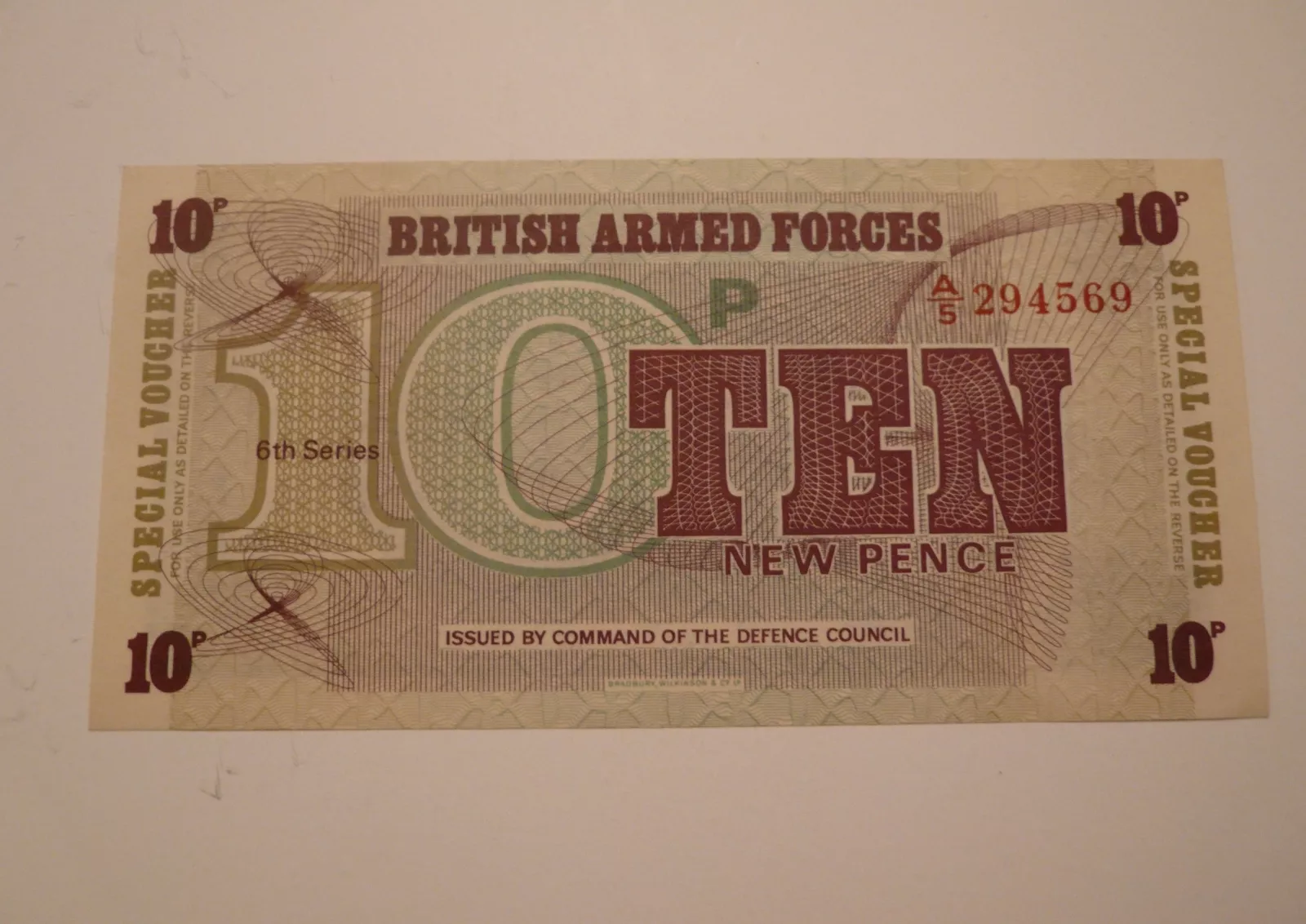 10 Pence armádní, Velká Británie