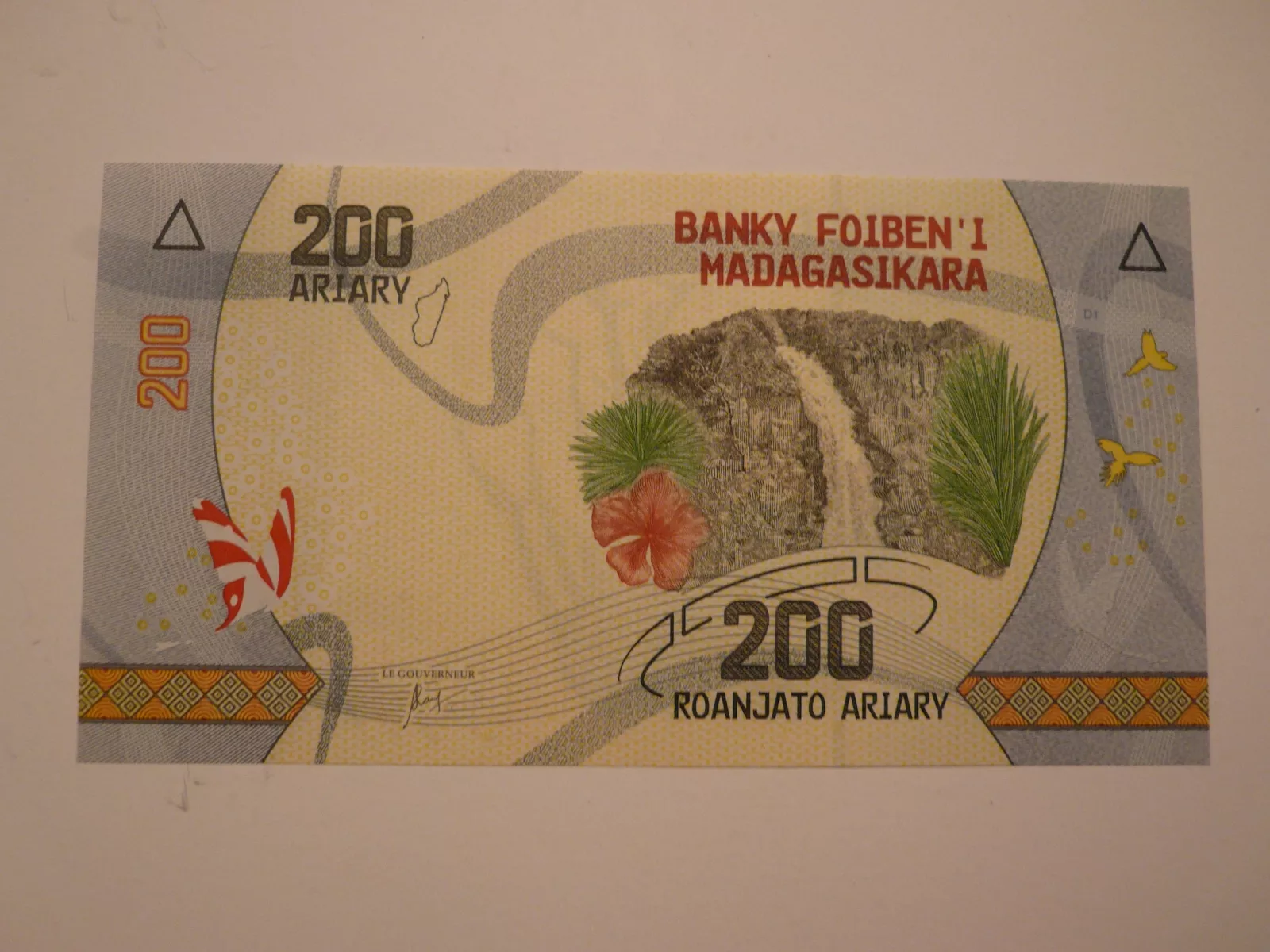 200 Ariary - vodopád, Madagaskar