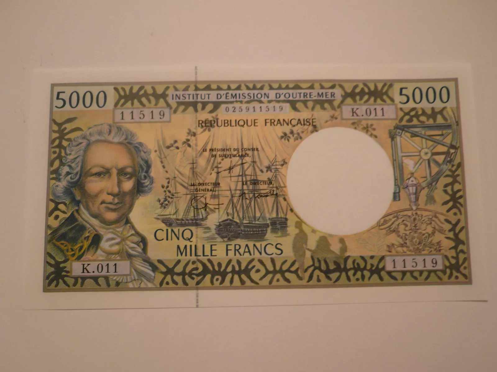 5000 Frank, Francie