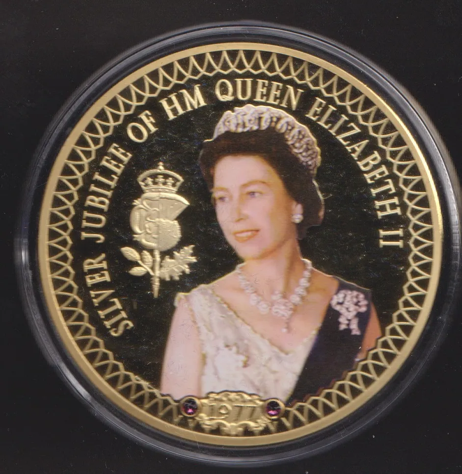 Alžběta II.-portrétní medaile-průměr 70 mm,V.Británie