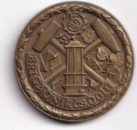 brigádník čs.dolů,plaketa plus etue plus odznak,ČSR