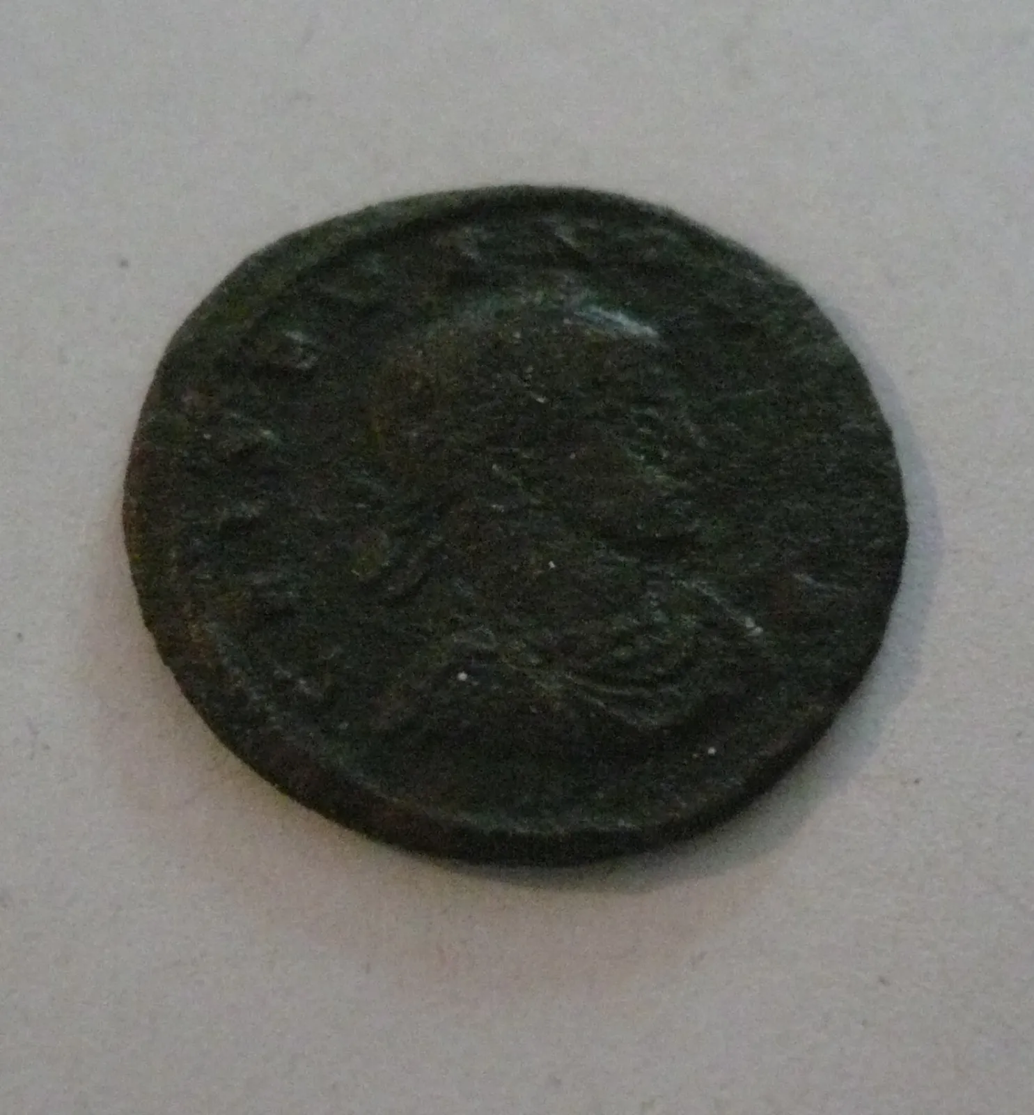 AE redukovaný Follis, Crispus 316-26, Mars, Řím-císařství
