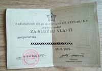 Medaile Za službu vlasti, I. vydání, s dekretem prezidenta A.Zápotockého