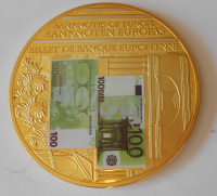 Evropské bankovky 100 Euro , průměr 70 mm