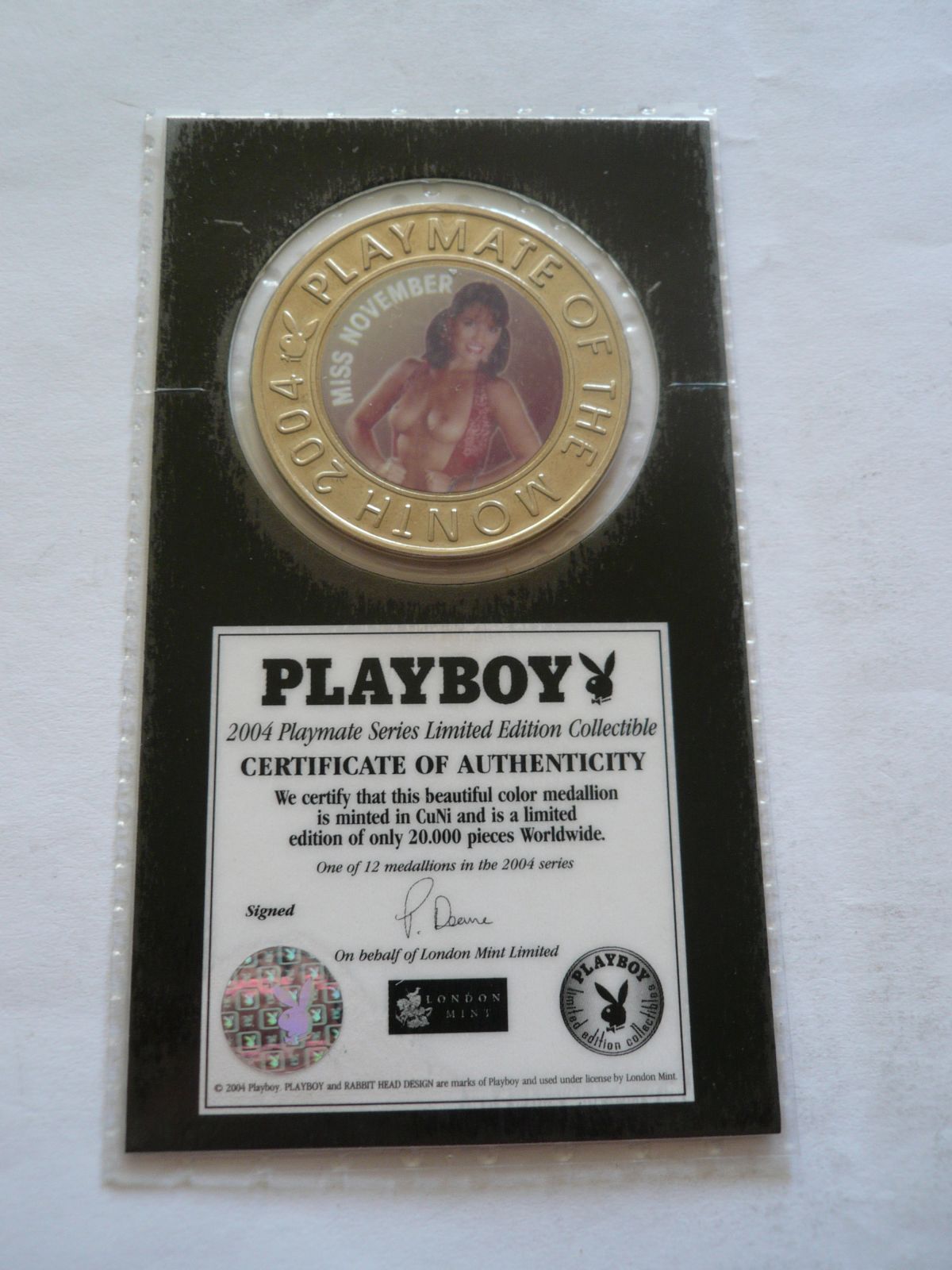 plaketa Playboy, černovláska+certifikát