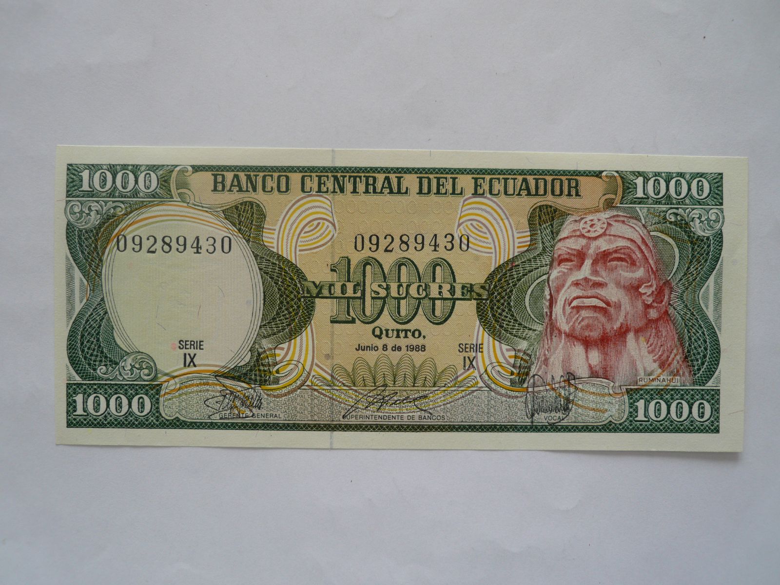1000 sucké, 1988, Ekvádor