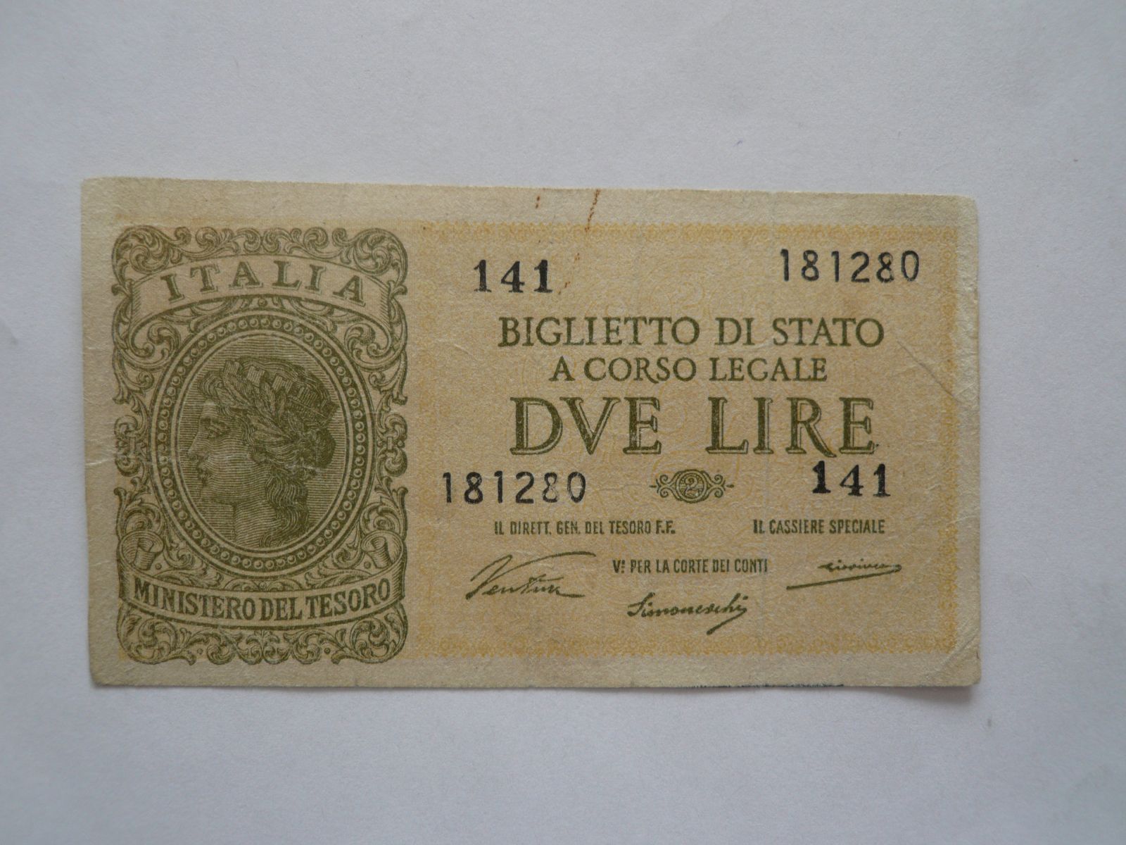 2 Liry, 1944, Itálie